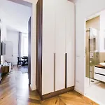 Stylish 1Br, 2Bath Apartment Castel Sant\'Angelo 6A
