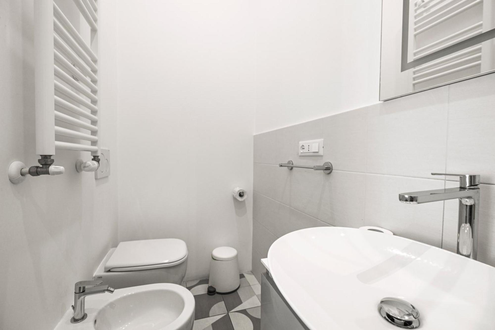 Stylish 1br, 2bath Castel Sant'angelo 6a Rome
