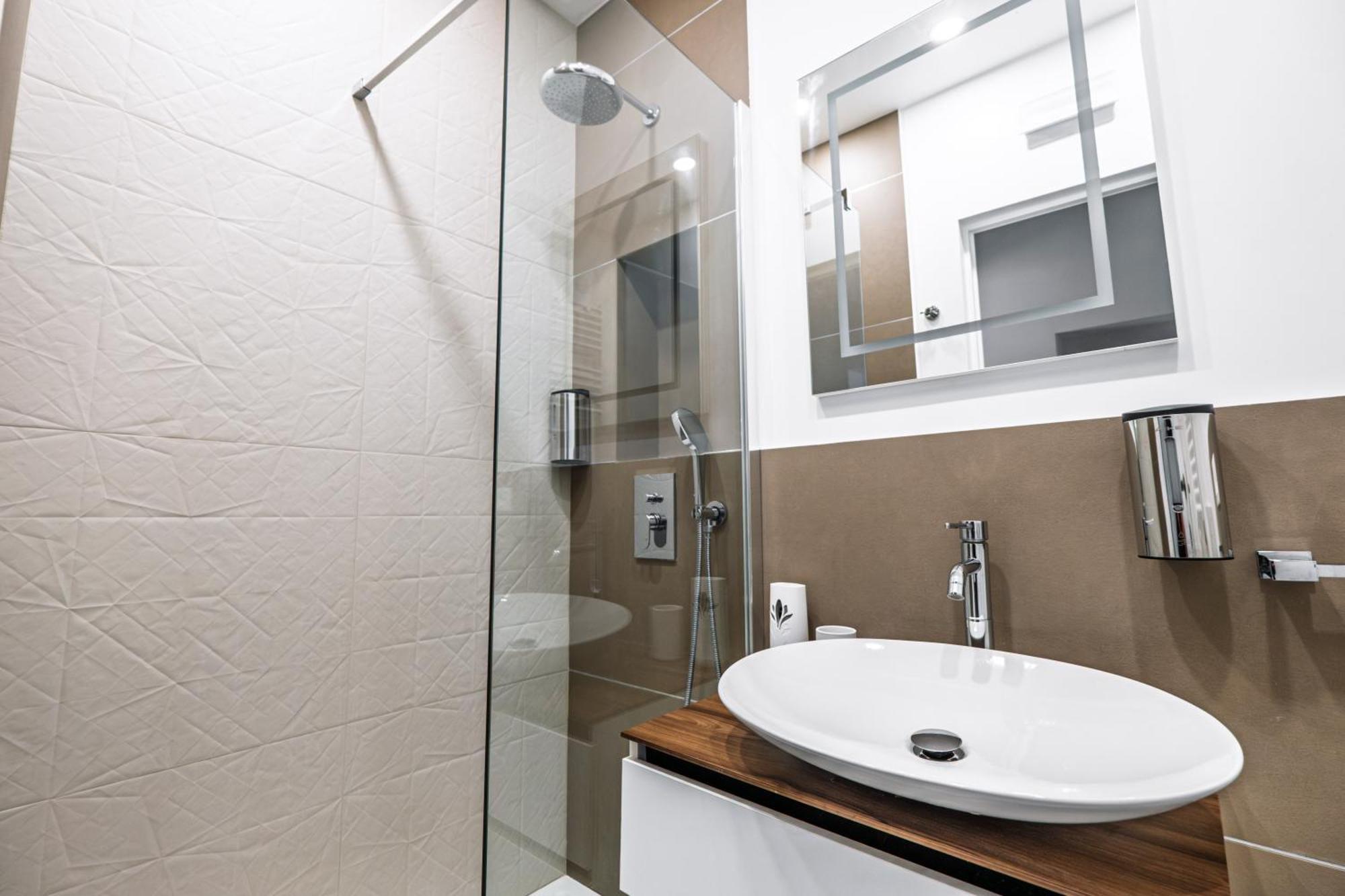 Stylish 1br, 2bath Castel Sant'angelo 6a *